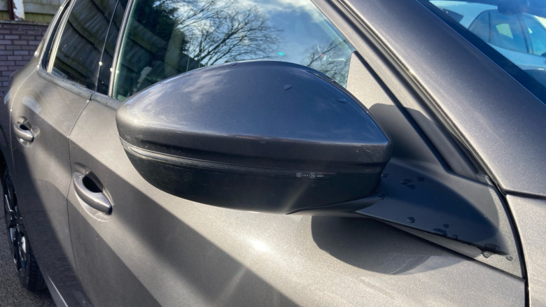 Peugeot 208 1.2 PureTech 100 Allure Premium 5dr Petrol Hatchback